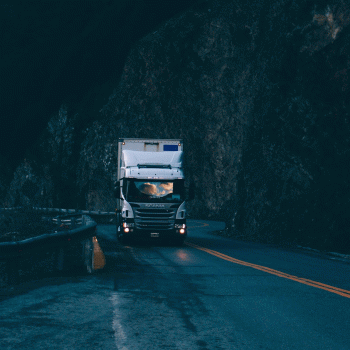 Truck-Dispatch-services-in-night-from-Hauls-Hub